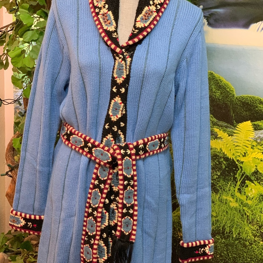 WOMEN STORYBOOK KNIT SWEATER COAT.
